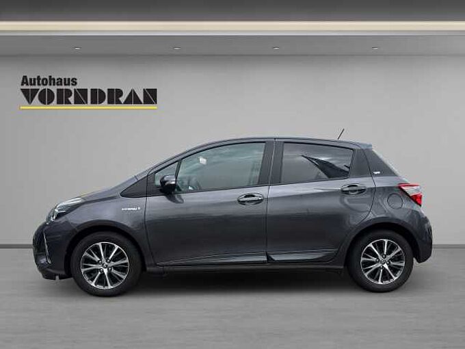 Toyota Yaris Hybrid Y20 Club SHZ Kamera M+S