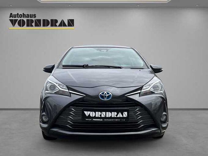 Toyota Yaris Hybrid Y20 Club SHZ Kamera M+S
