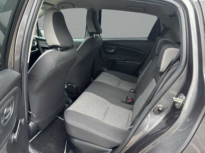 Toyota Yaris Hybrid Y20 Club SHZ Kamera M+S