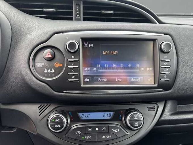 Toyota Yaris Hybrid Y20 Club SHZ Kamera M+S