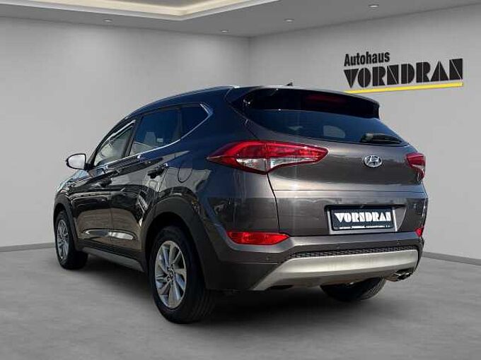 Hyundai Tucson Style SHZ vo+hi PDCvo+hi+Kamera WKR