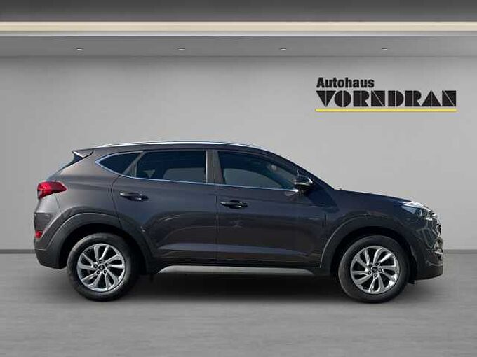 Hyundai Tucson Style SHZ vo+hi PDCvo+hi+Kamera WKR