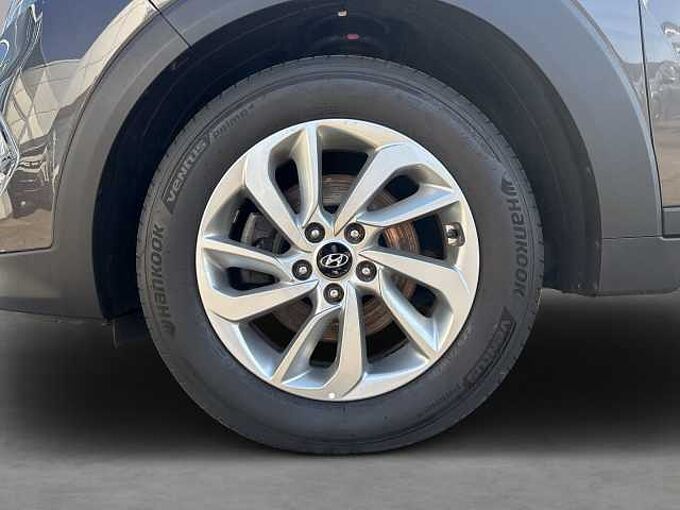 Hyundai Tucson Style SHZ vo+hi PDCvo+hi+Kamera WKR