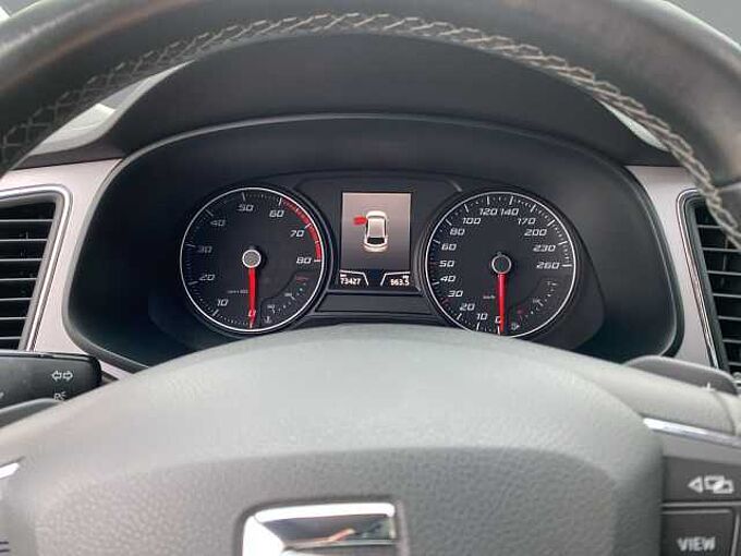 SEAT Leon 1.8 TSI Xcellence AHK Navi Klima PDC vo+hi