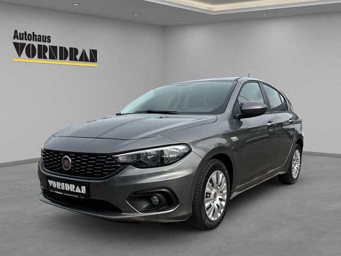 Fiat Tipo Lounge 1.4 Klima, PDC hi , SHZ