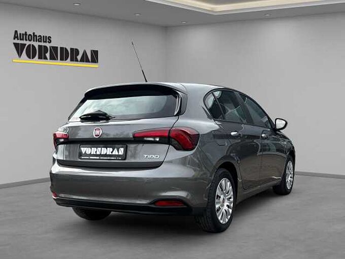 Fiat Tipo Lounge 1.4 Klima, PDC hi , SHZ