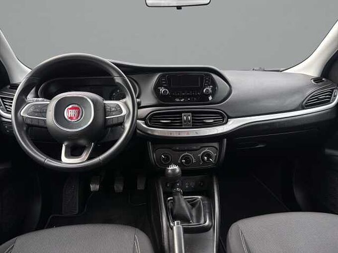 Fiat Tipo Lounge 1.4 Klima, PDC hi , SHZ