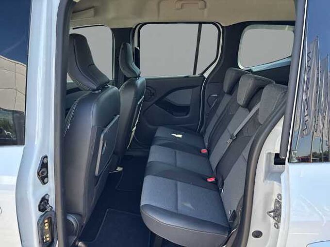 Renault Kangoo Techno dCi115 EDC AHK SHZ PDC vo+hi + Kamera LED Navi