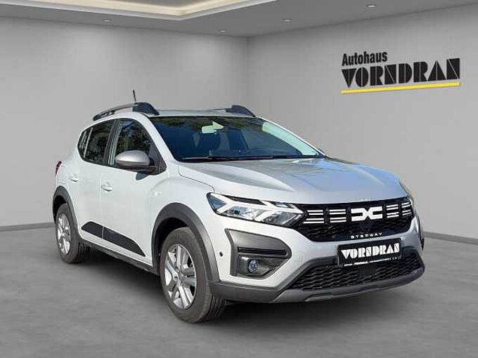 Dacia Sandero Stepway Expression TCe 90 CVT PDC+Kamera Klimaaut.