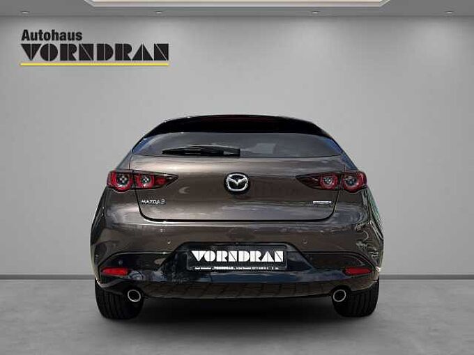 Mazda 3 2.0 Skyactiv-G Selection Bose Automatik