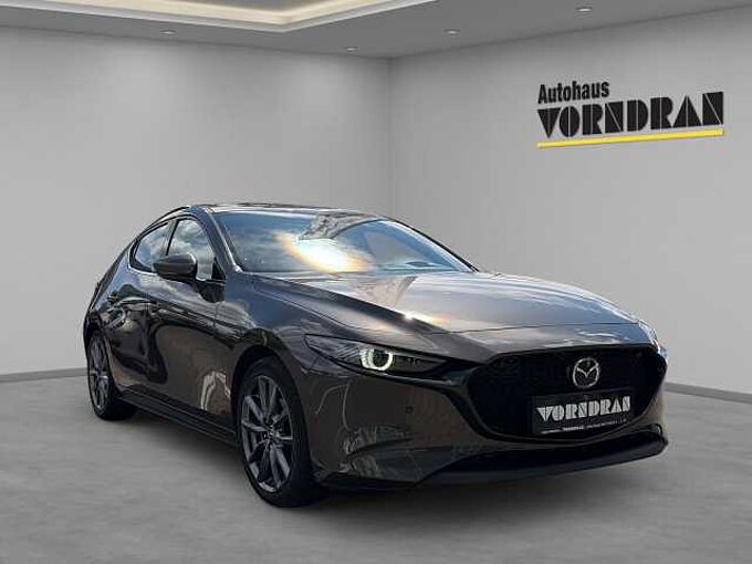 Mazda 3 2.0 Skyactiv-G Selection Bose Automatik