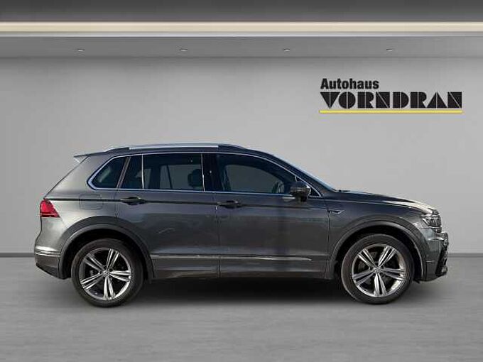 Volkswagen Tiguan 4Motion Highline Panorama PDC+360&deg;Kamera SHZ AHK