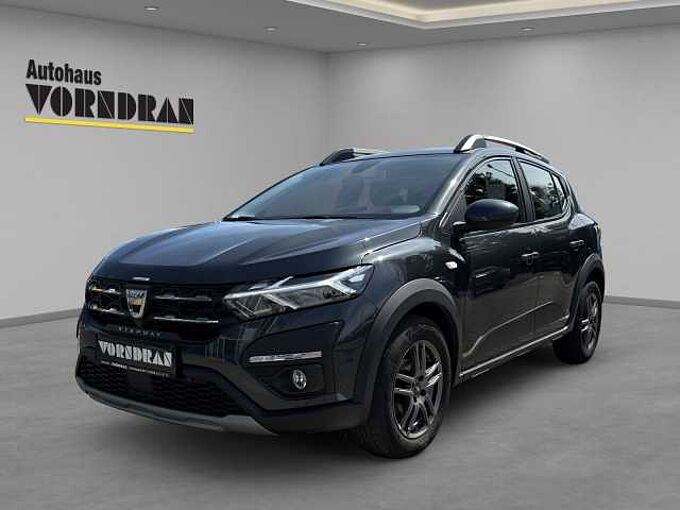 Dacia Sandero Stepway Comfort TCe 90 SHZ PDC vo+hi +Kamera Navi