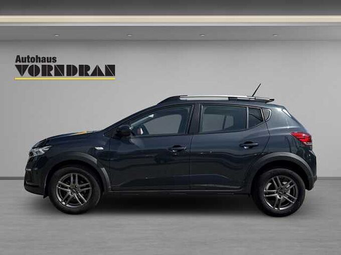 Dacia Sandero Stepway Comfort TCe 90 SHZ PDC vo+hi +Kamera Navi