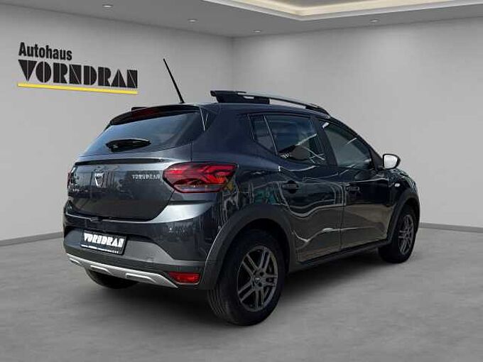 Dacia Sandero Stepway Comfort TCe 90 SHZ PDC vo+hi +Kamera Navi