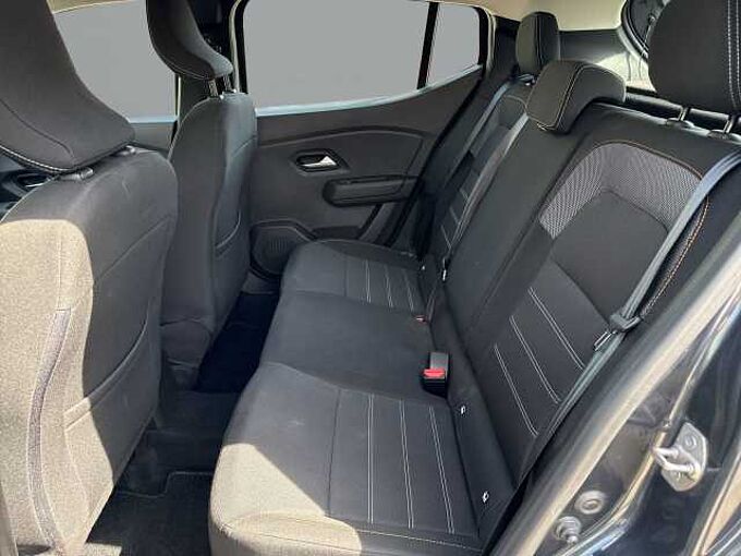 Dacia Sandero Stepway Comfort TCe 90 SHZ PDC vo+hi +Kamera Navi
