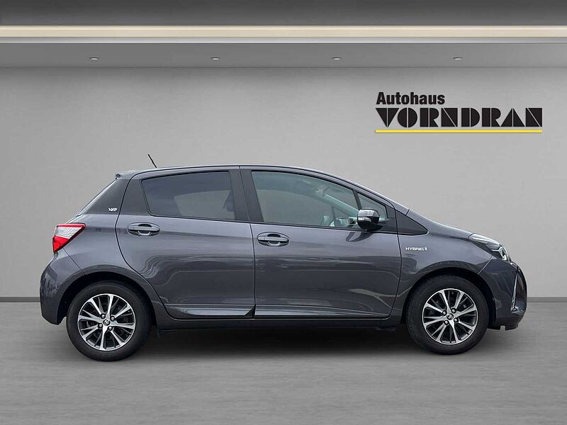 Toyota Yaris Hybrid Y20 Club SHZ Kamera M+S