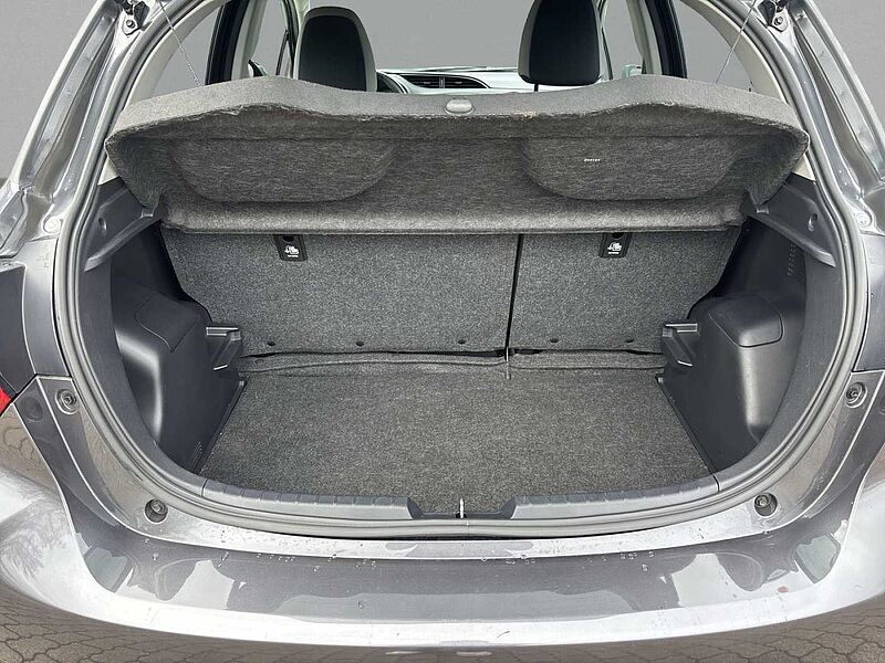 Toyota Yaris Hybrid Y20 Club SHZ Kamera M+S