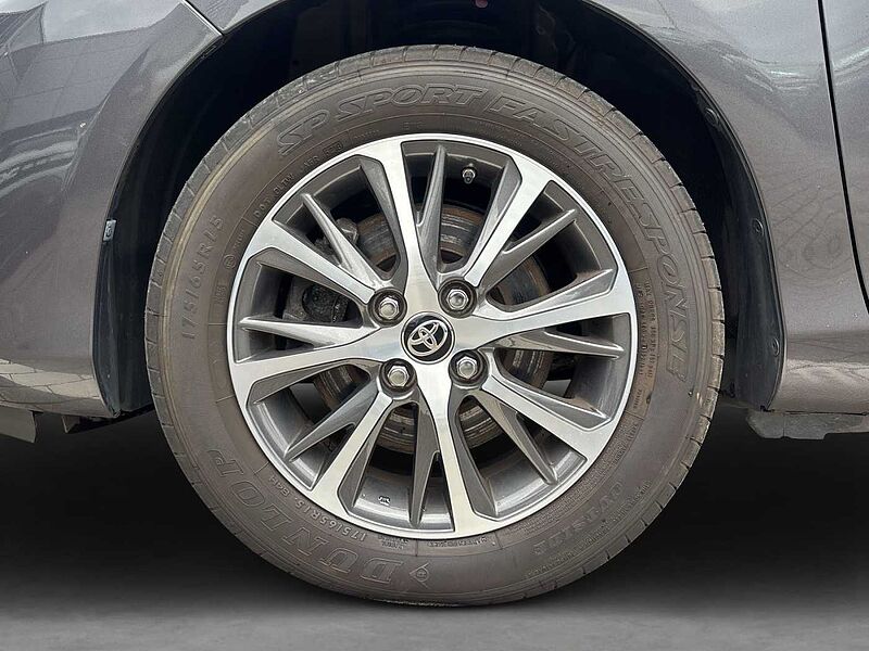 Toyota Yaris Hybrid Y20 Club SHZ Kamera M+S