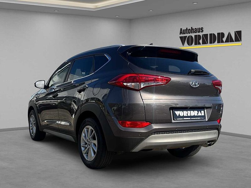 Hyundai Tucson Style SHZ vo+hi PDCvo+hi+Kamera WKR