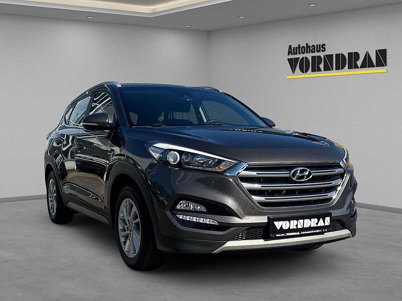 Hyundai Tucson Style SHZ vo+hi PDCvo+hi+Kamera WKR