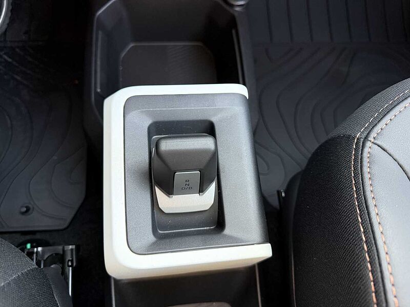 Dacia Spring Extreme 100 EPH vo+hi+Kamera CCS Schuko Navi