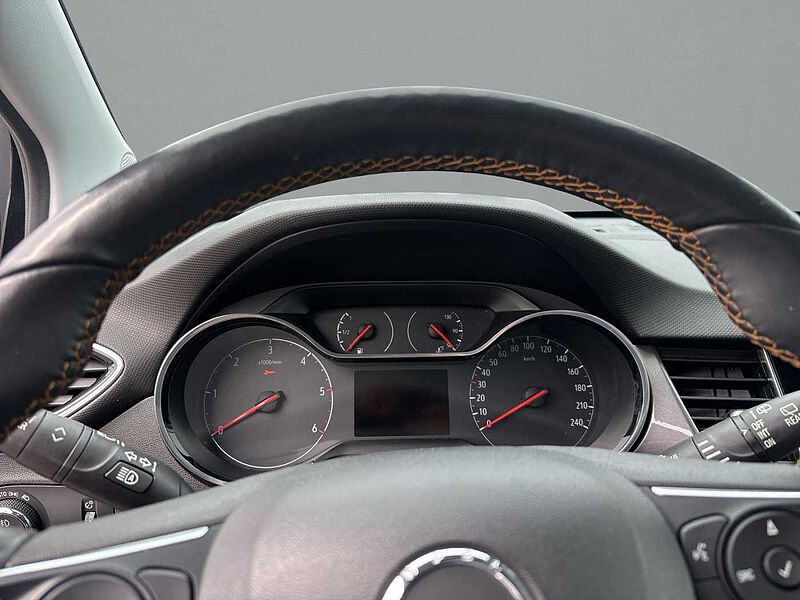 Opel Crossland 1.5 D Ultimate Navi Sitz+lenkrad heizb. PDC vo+hi+Kamera