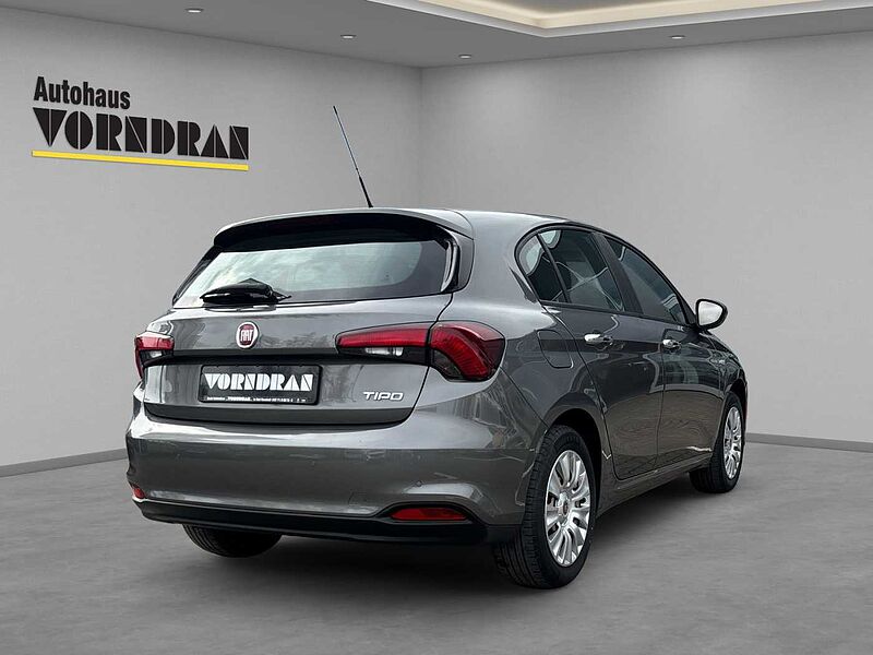 Fiat Tipo Lounge 1.4 Klima, PDC hi , SHZ