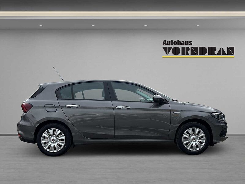 Fiat Tipo Lounge 1.4 Klima, PDC hi , SHZ