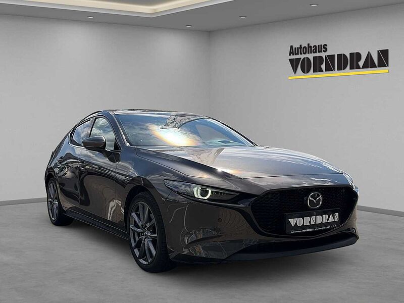 Mazda 3 2.0 Skyactiv-G Selection Bose Automatik