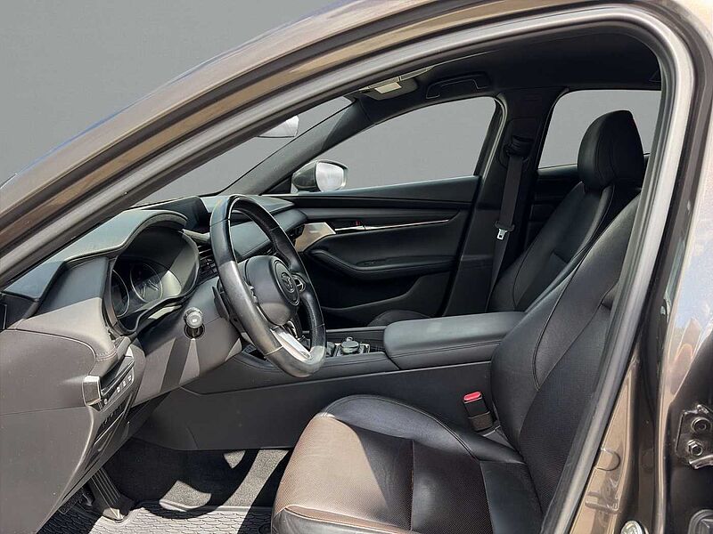 Mazda 3 2.0 Skyactiv-G Selection Bose Automatik