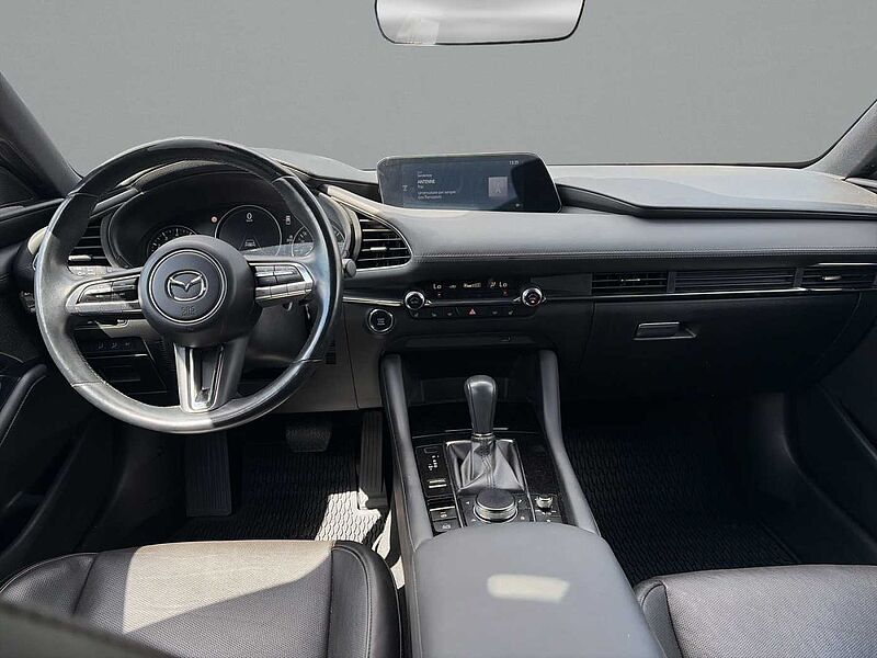 Mazda 3 2.0 Skyactiv-G Selection Bose Automatik