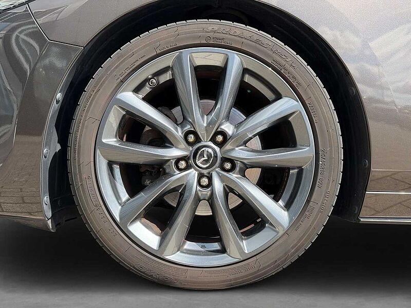 Mazda 3 2.0 Skyactiv-G Selection Bose Automatik