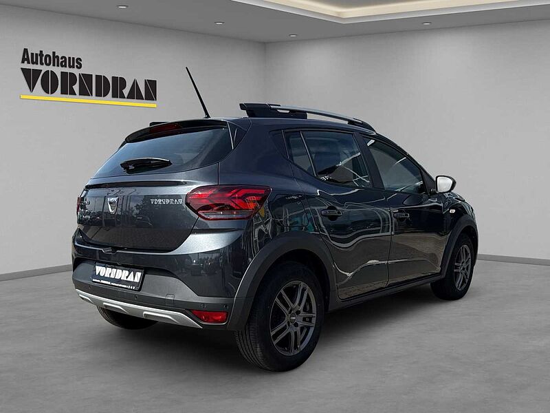 Dacia Sandero Stepway Comfort TCe 90 SHZ PDC vo+hi +Kamera Navi