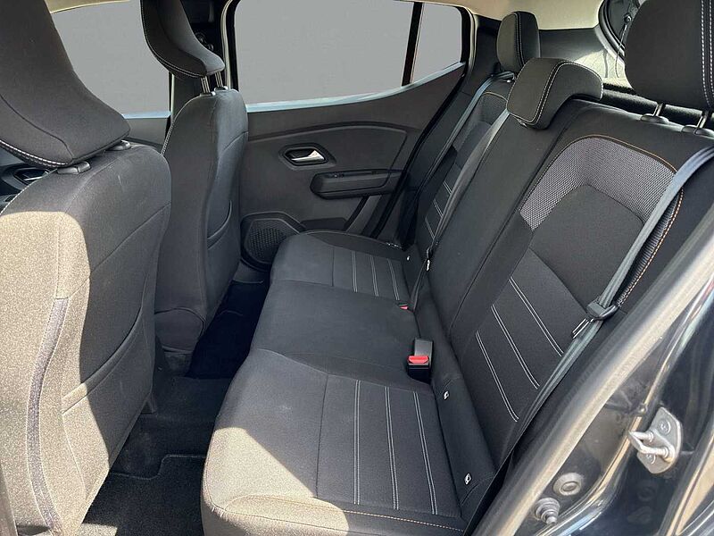 Dacia Sandero Stepway Comfort TCe 90 SHZ PDC vo+hi +Kamera Navi